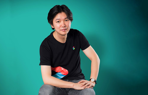 佐山爱复出海报