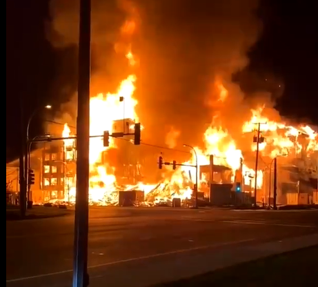 吃瓜网站推荐哪个好 吃瓜侧重官方新闻和深度报道