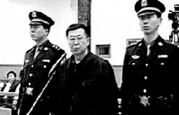 流鼻血视频 带着最原始的流鼻腥甜海报