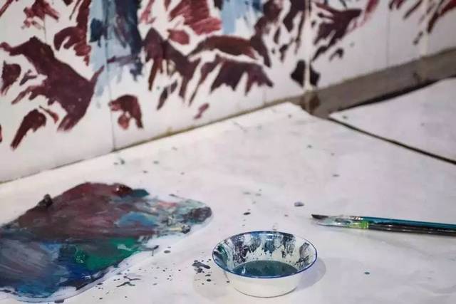 小马拉大车车 他的车车窑比别人小一半海报