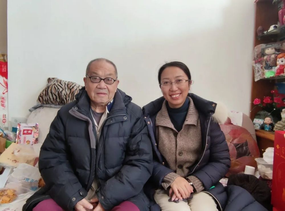 silk在线播放 店主坚持用手摇磨豆机海报